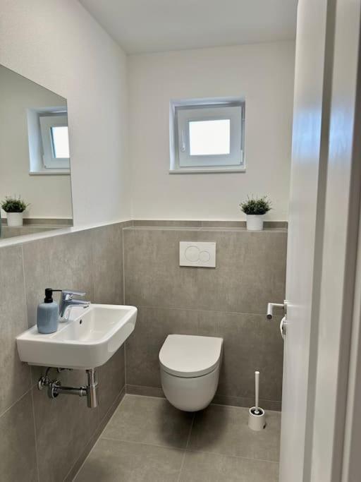 Amao-Pearl I Comfort Suite I 94Qm I Kingsize-Bett I Exklusiv Mit Balkon & Tiefgarage I Aufzug Offenburg Ngoại thất bức ảnh