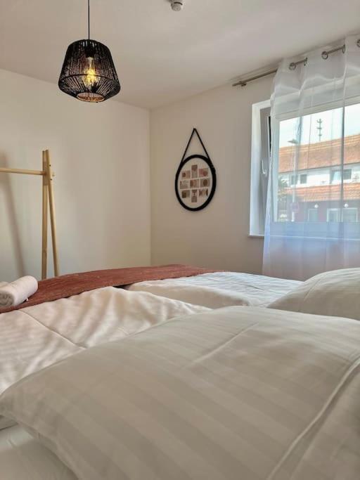 Amao-Pearl I Comfort Suite I 94Qm I Kingsize-Bett I Exklusiv Mit Balkon & Tiefgarage I Aufzug Offenburg Ngoại thất bức ảnh